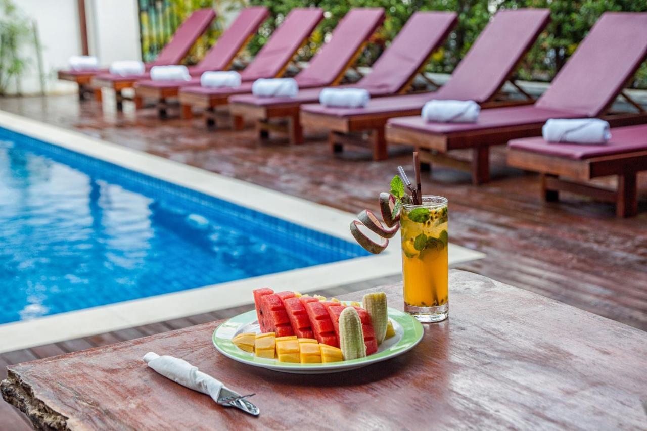 Poolside Villa Пномпень Экстерьер фото